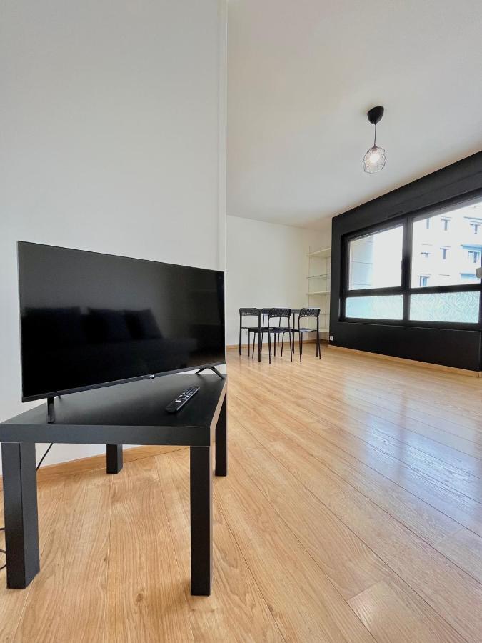 Ponsardin- Appartement Avec Balcon Et Parking Reims Exteriör bild